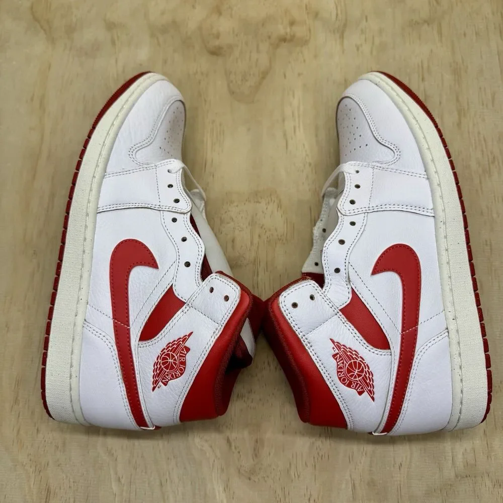 NEW sz 11 Nike Air Jordan 1 Mid SE Shoes White Lobster Dune Red FJ3458-160